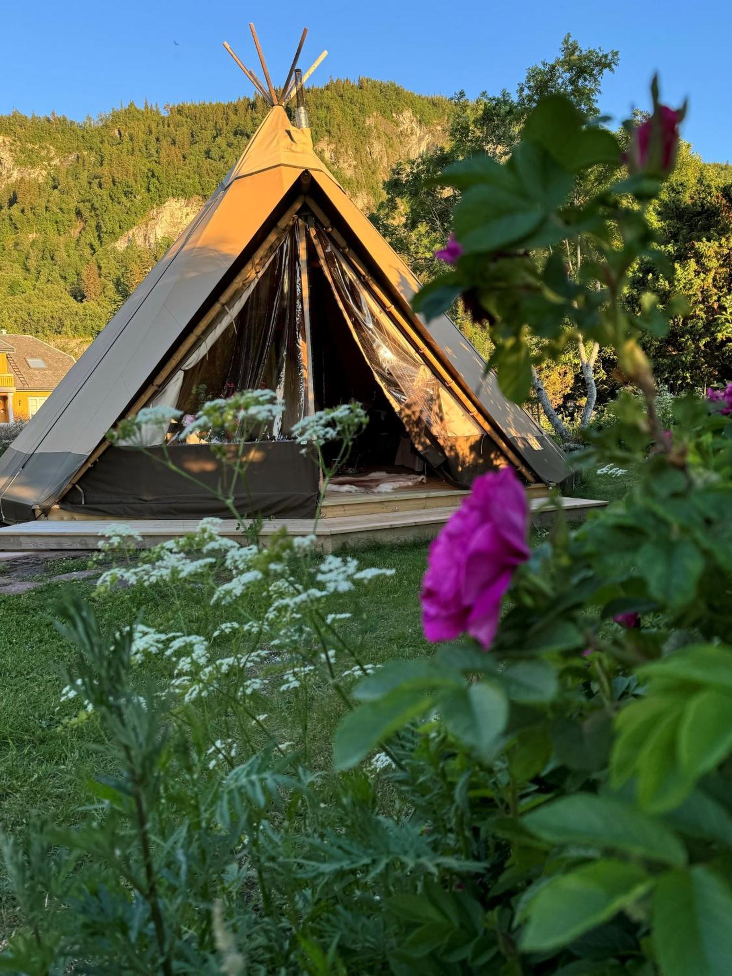 Strandheimen Guesthouse Melhus ภายนอก รูปภาพ